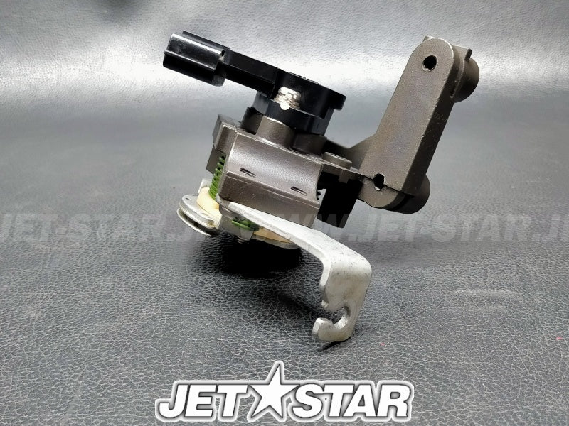 Kawasaki ULTRA310LX '16 OEM LEVER-ASSY-THROTTLE Used (39074-3730) (WITH DEFECT) [K2794-10]