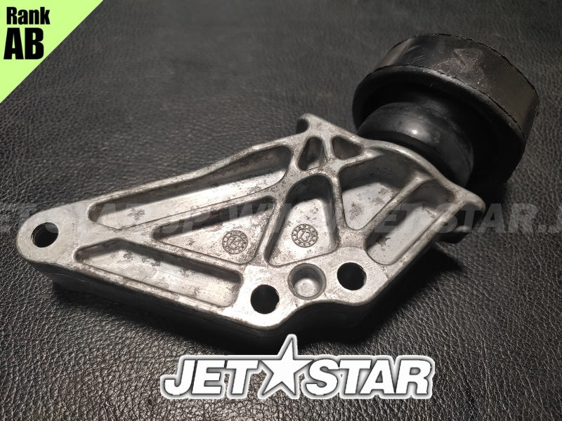 SEADOO SPARK '14 OEM FRONT ENGINE BRACKET, INTAKE Used (420911770) [X2401-60]
