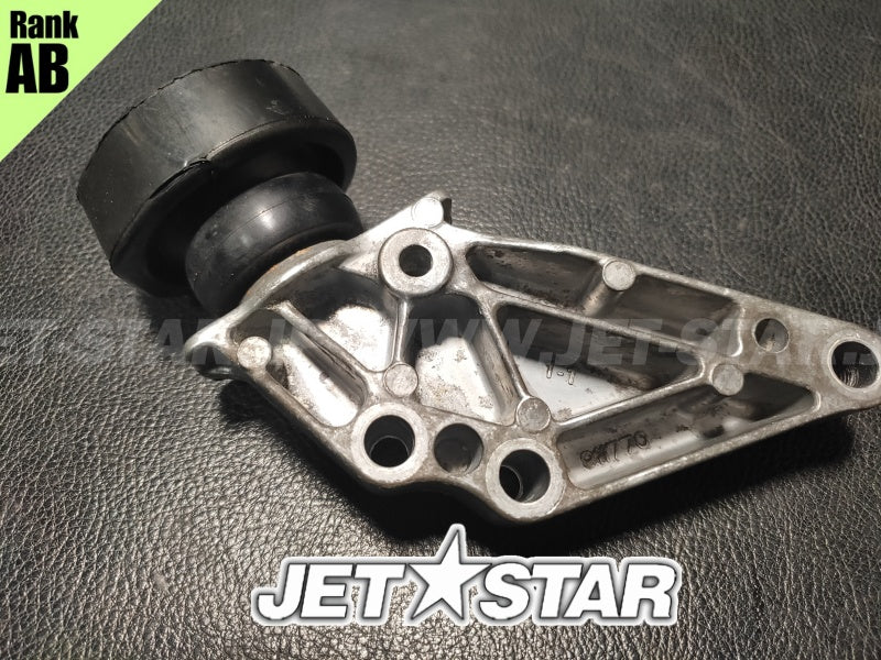 SEADOO SPARK '14 OEM FRONT ENGINE BRACKET, INTAKE Used (420911770) [X2401-60]