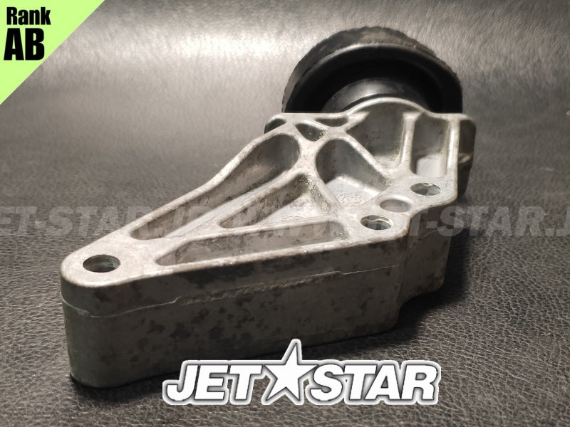 SEADOO SPARK '14 OEM FRONT ENGINE BRACKET, INTAKE Used (420911770) [X2401-60]