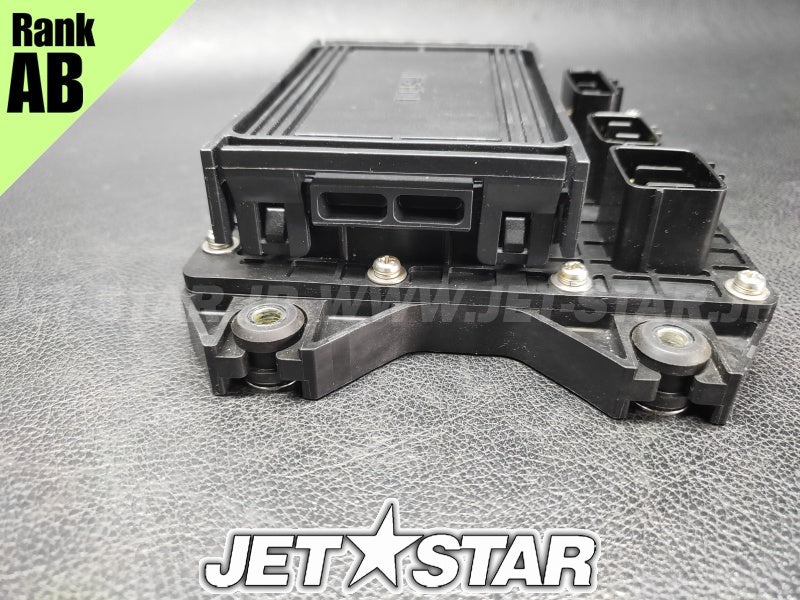 YAMAHA FXCruiserHO '18 OEM FUSE BOX ASSY Used (6EX-82170-01) [X2403-14]