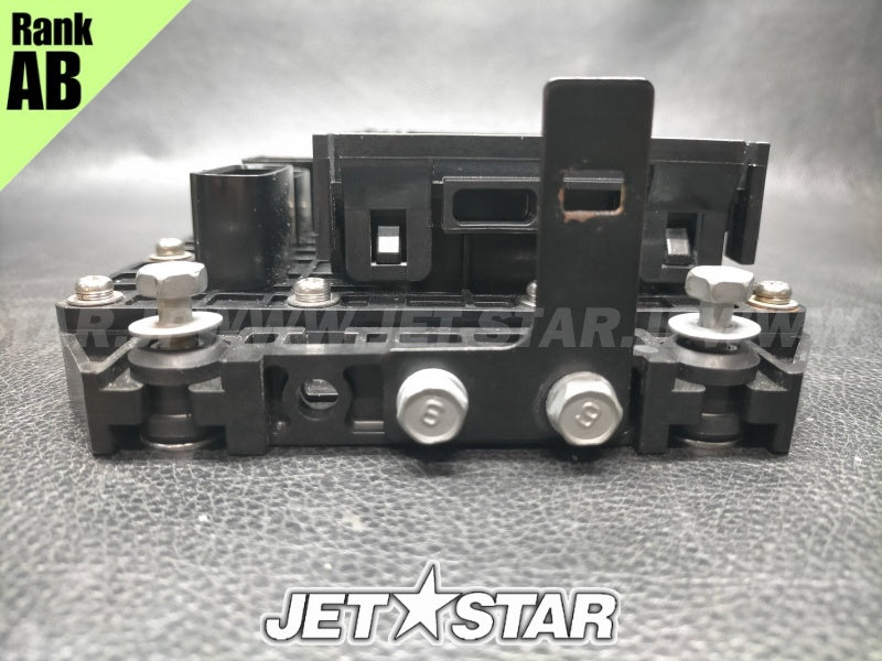YAMAHA GP1800 '17 OEM FUSE BOX ASSY Used (6EX-82170-02) [Y5793-10]