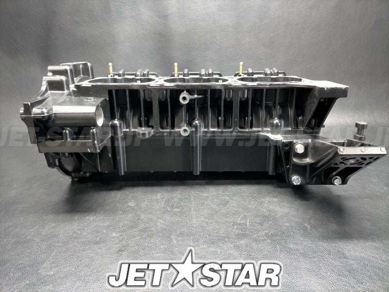 YAMAHA GP1200R '01 OEM CRANKCASE ASSY Used (68N-15100-00-8P) (WITH DEFECT) [Y9122-29]