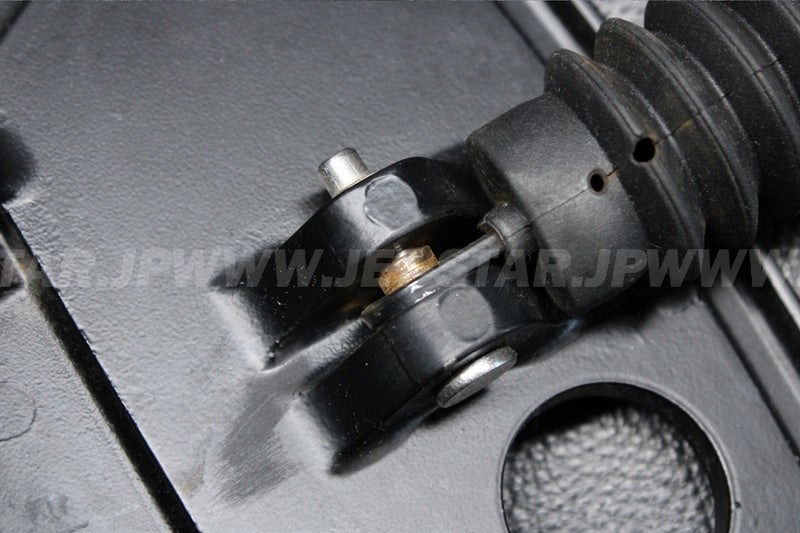 ULTRA250X'08 OEM (Hull-Front-FittingsB8F) BRACKET Used