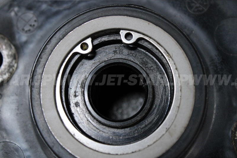 STX-15F'13 OEM (Drive-Shaft) HOLDER Used [K4959-06]