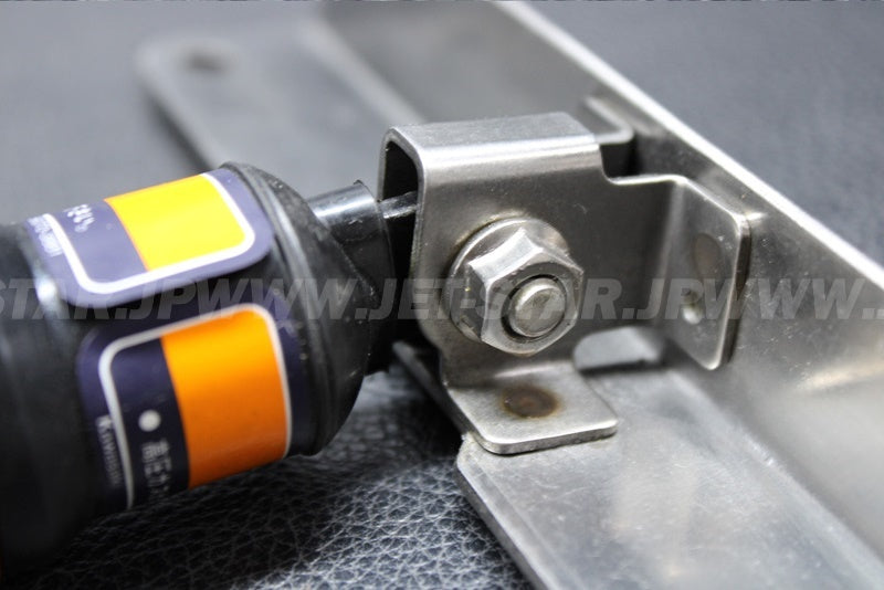 STX-15F'13 OEM (Hull-Front-Fittings) DAMPER,HATCH Used [K4959-19]