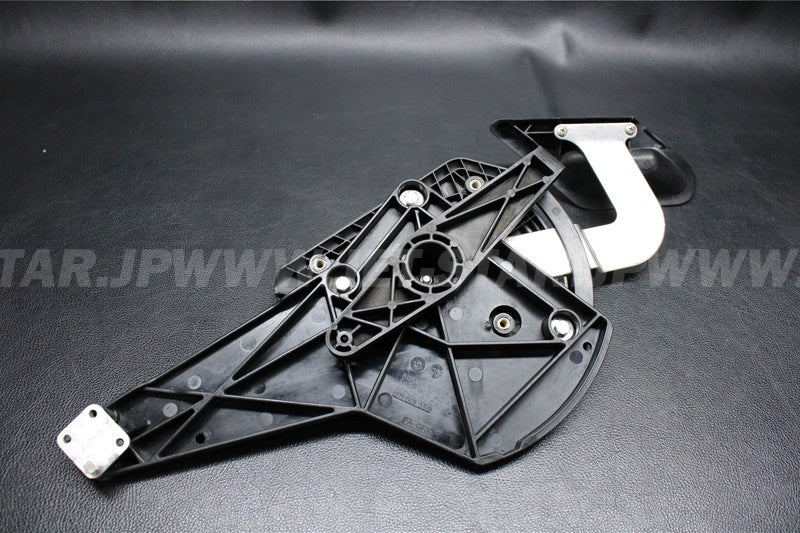 RXT'05 OEM (Reverse) REVERSE HANDLE HOUSING Used [S8558-50]