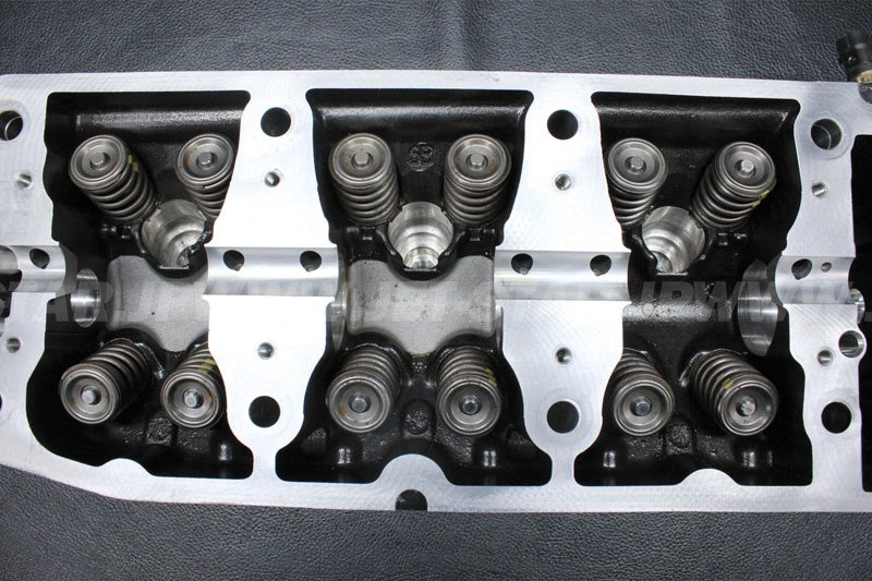 GTX 300'19 OEM (Cylinder-Head-And-Exhaust-Manifold) CYLINDER HEAD ASS'Y Used [X2207-04]