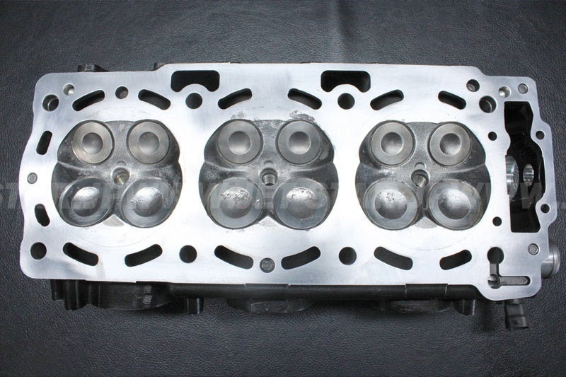 GTX 300'19 OEM (Cylinder-Head-And-Exhaust-Manifold) CYLINDER HEAD ASS'Y Used [X2207-04]