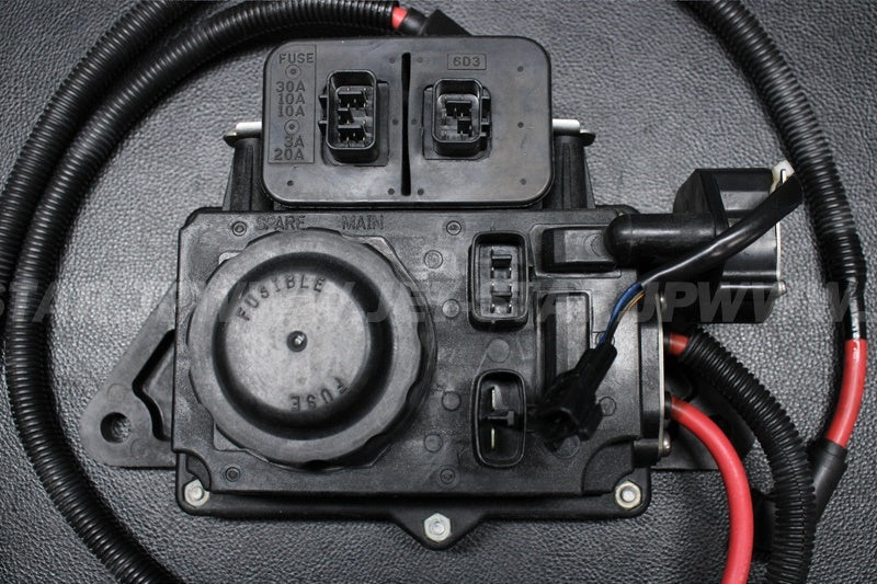 VXCruiser'10 OEM (ELECTRICAL-1) FUSE BOX ASSY Used [Y0927-62]