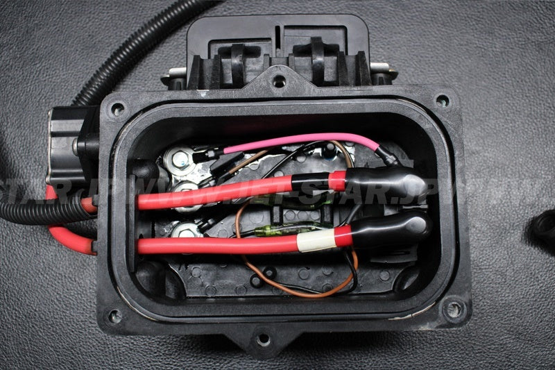 VXCruiser'10 OEM (ELECTRICAL-1) FUSE BOX ASSY Used [Y0927-62]