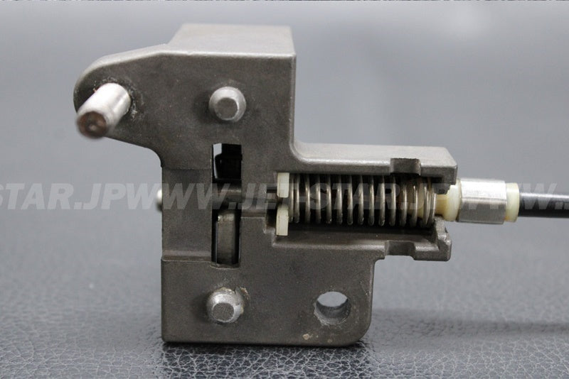 FX160'04 OEM (ENGINE-HATCH-1) LOCK, LID Used [Y7487-43]