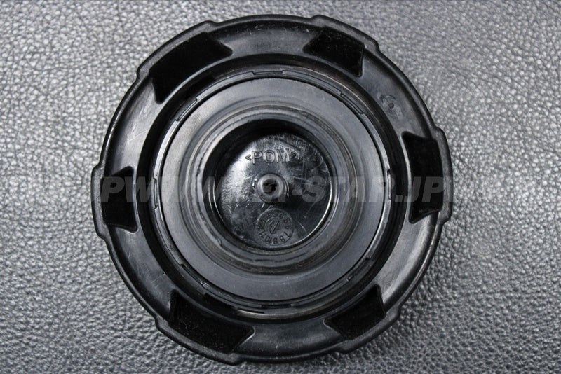 FXSVHO'18 OEM (FUEL-TANK) CAP, FUEL FILLER BLACK Used [Y9304-36]